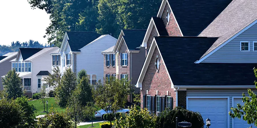 A lots of houses with big trees